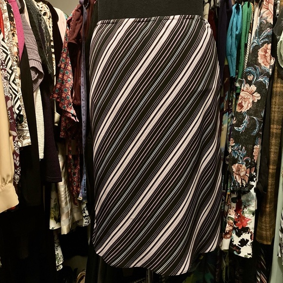 SLIP SKIRT - Picture 2 of 6